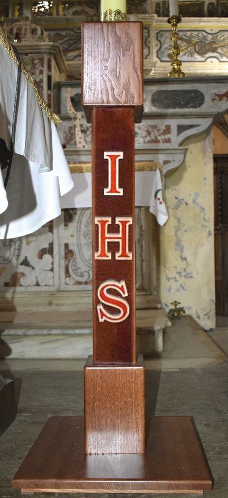 Świecznik do świecy paschalnej